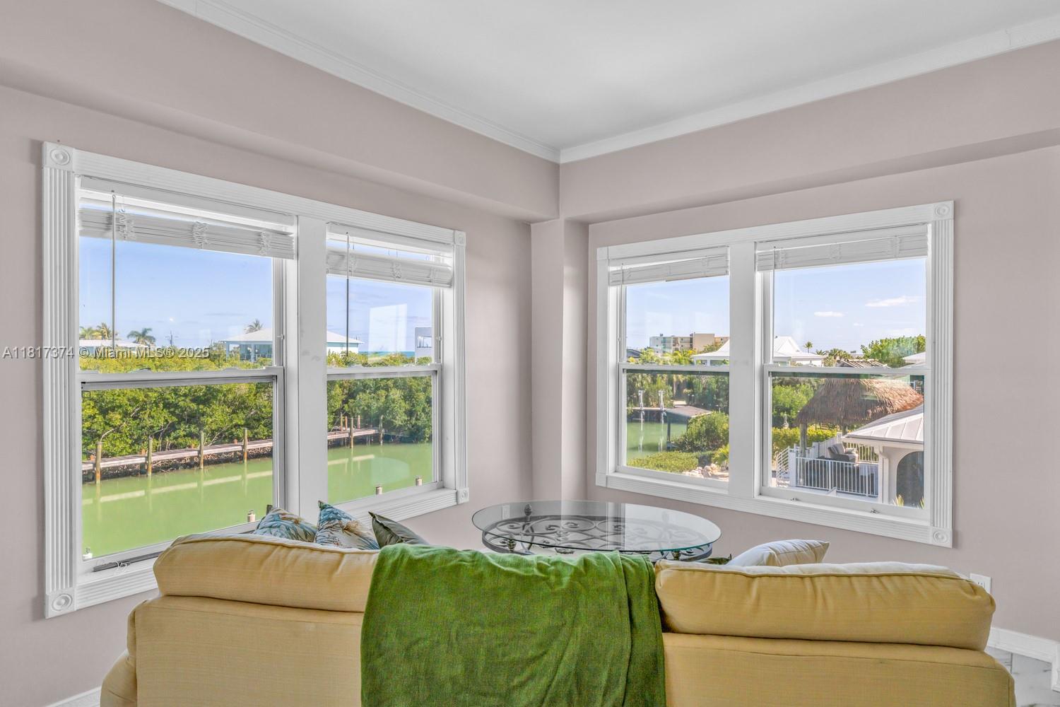 COCO PLUM BEACH - Residential