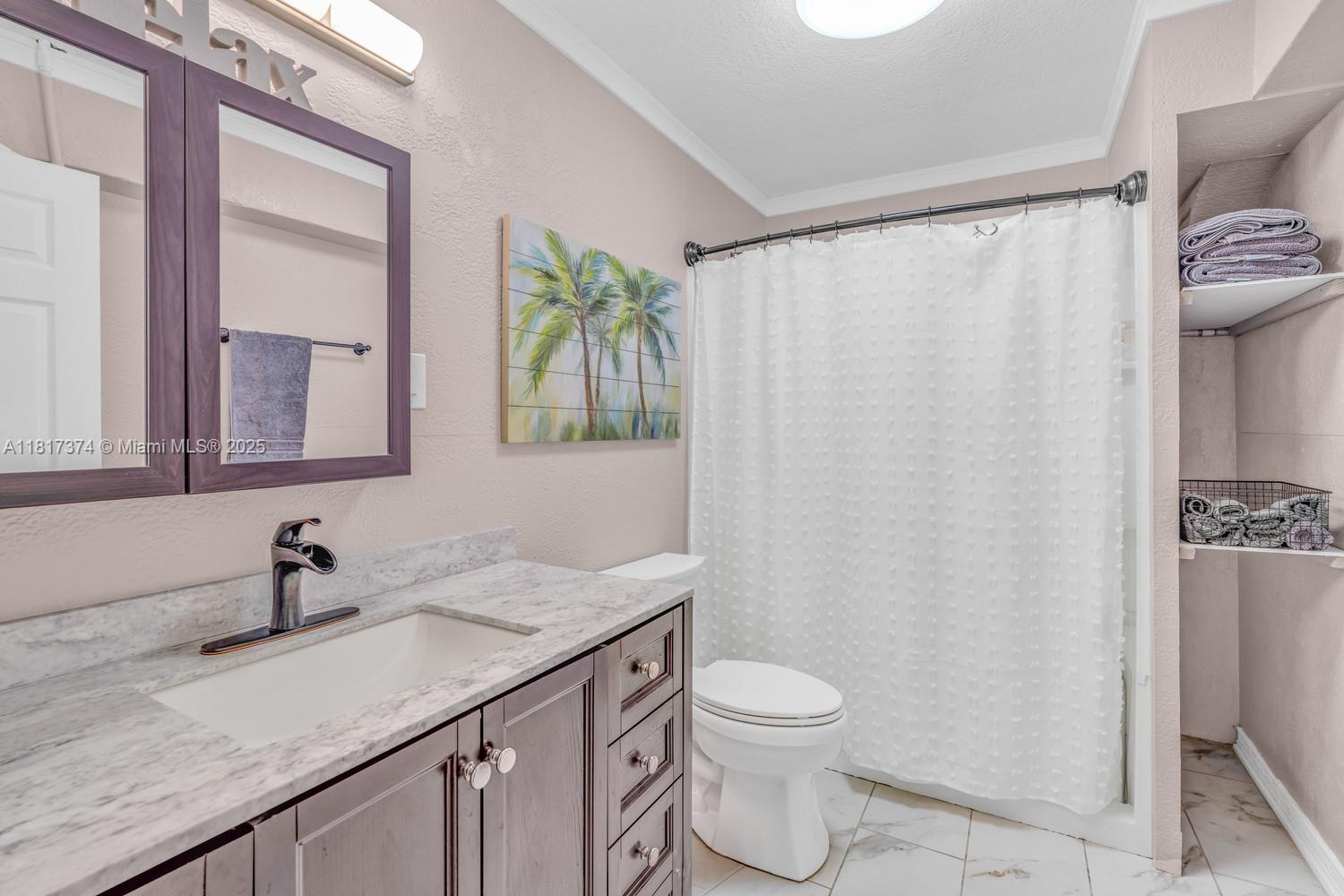COCO PLUM BEACH - Residential
