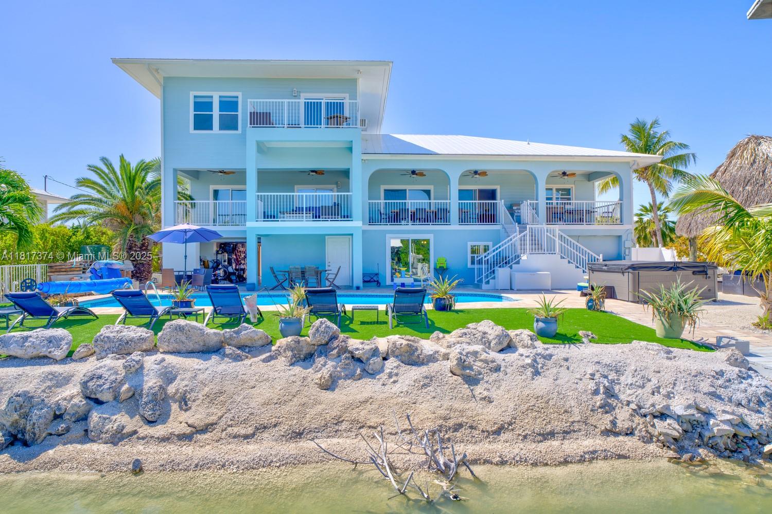 COCO PLUM BEACH - Residential