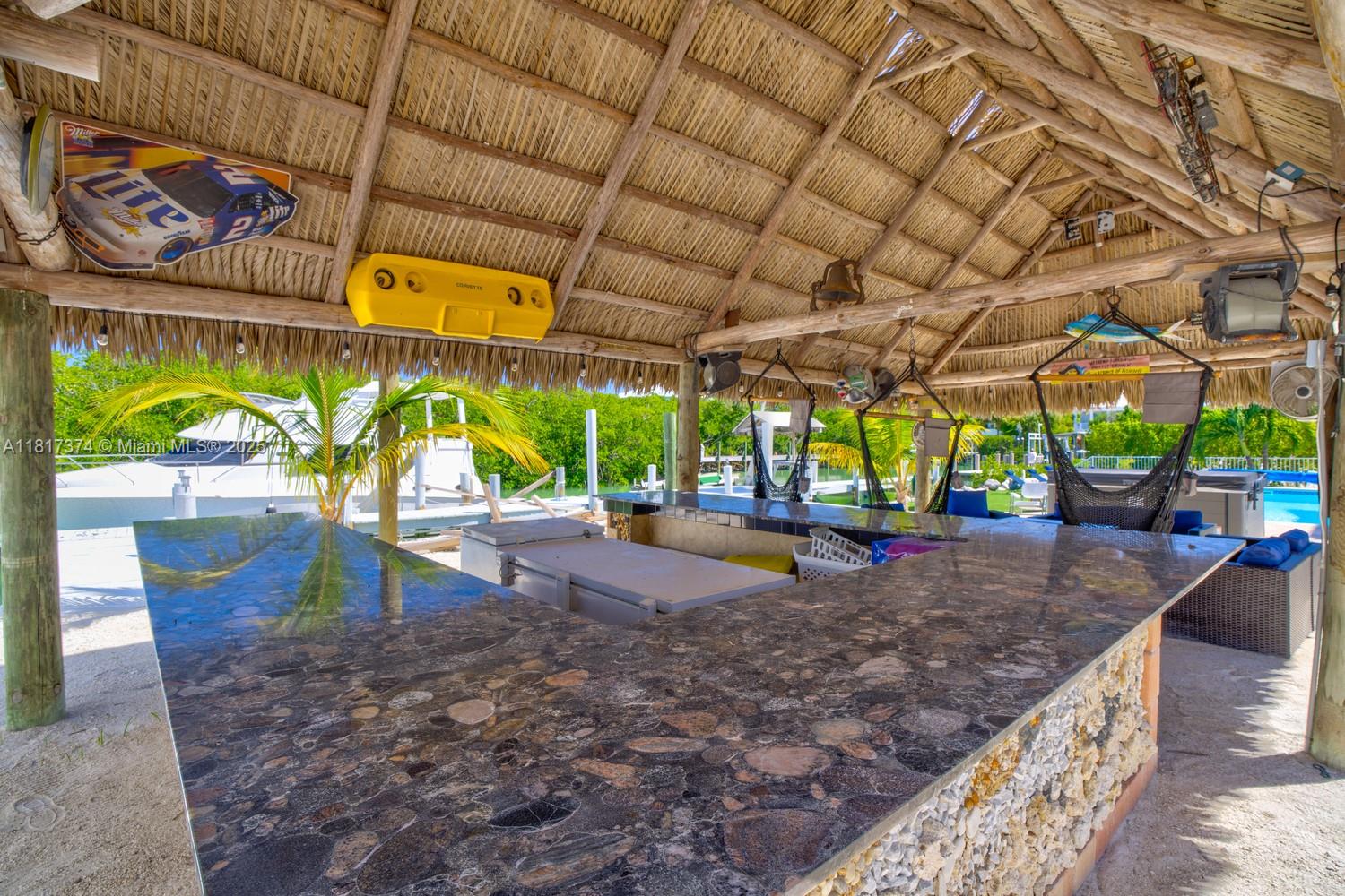 COCO PLUM BEACH - Residential