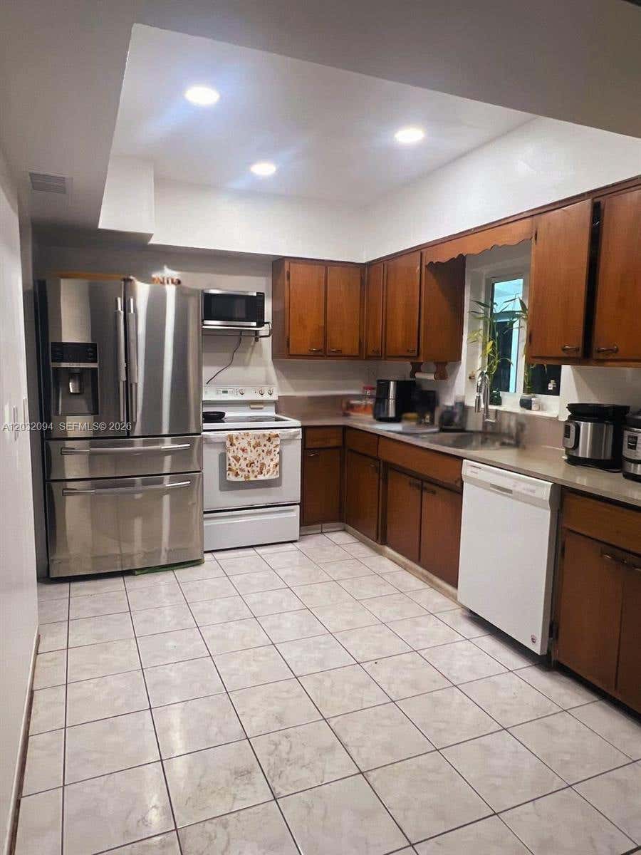 Photo of 6492 SW 25th St, Miramar, FL 33023 (MLS # A12032094)