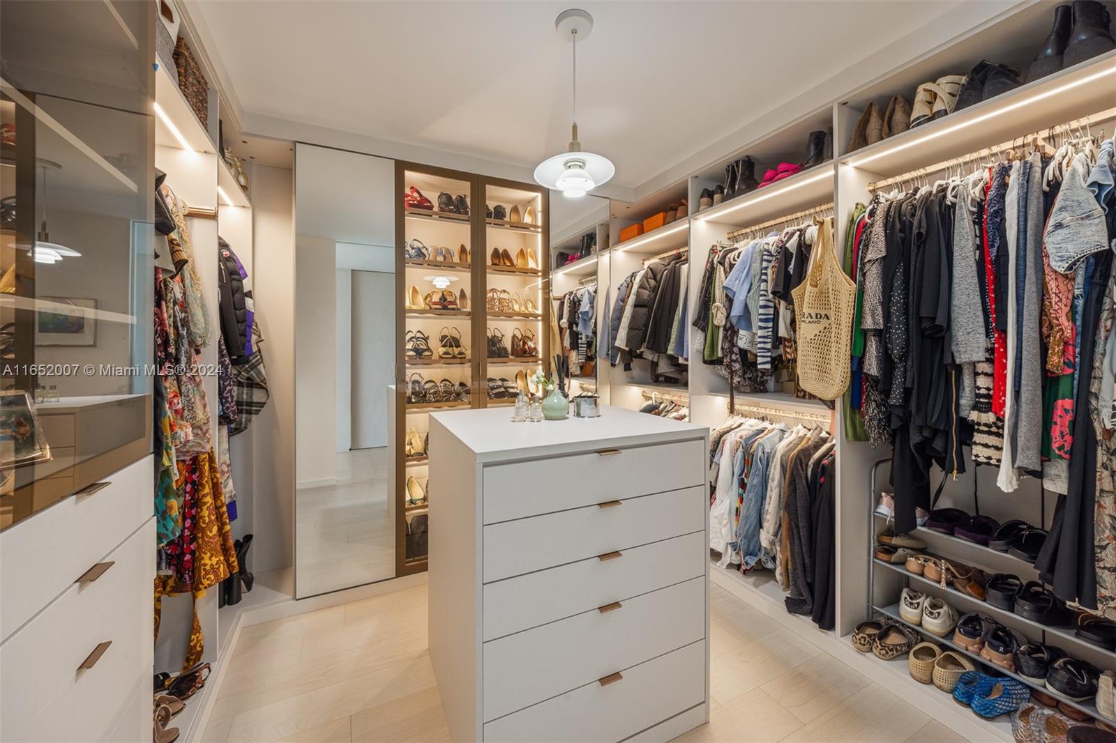 OCEANA BAL HARBOUR CONDO - Residential