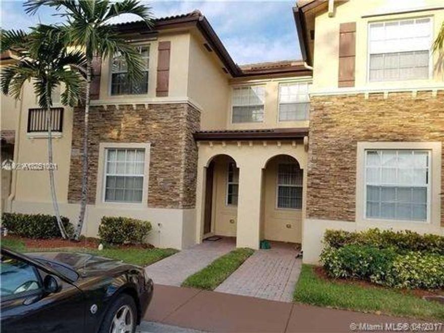 Great 3 Bedroom 2 Bath Townhome in Villas at Carmel Homestead. Property features tile floors throughout main living areas and carpeted bedrooms, large open kitchen with newer appliances. Great community with splendid amenities including pool, clubhouse and fitness center.