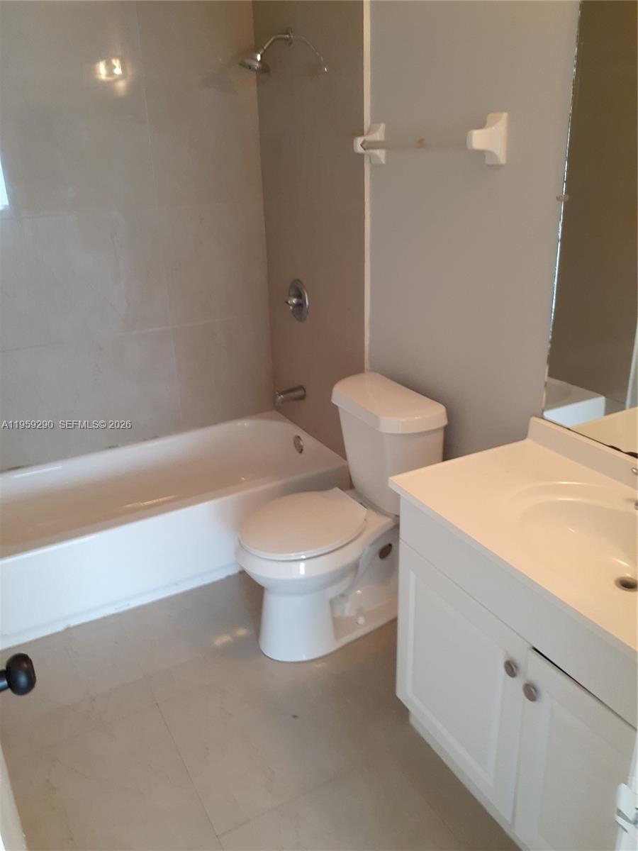 HABITAT II CONDO - Residential