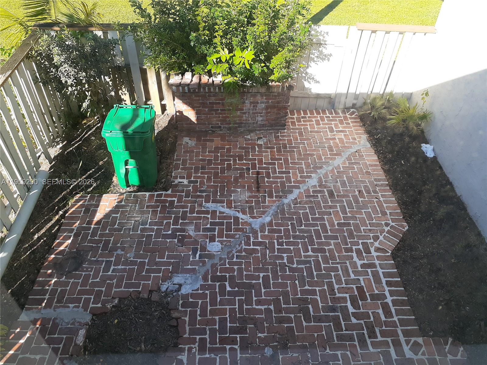 HABITAT II CONDO - Residential