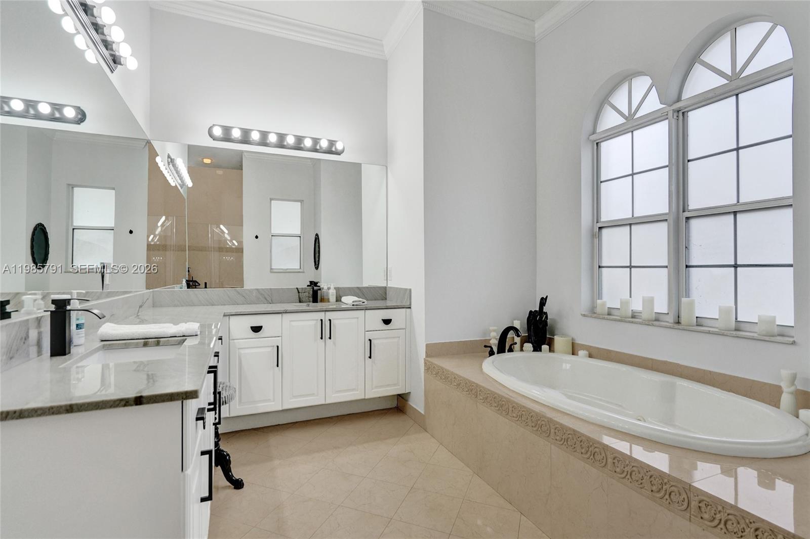 ROLLING HILLS GOLF ESTATE - Residential