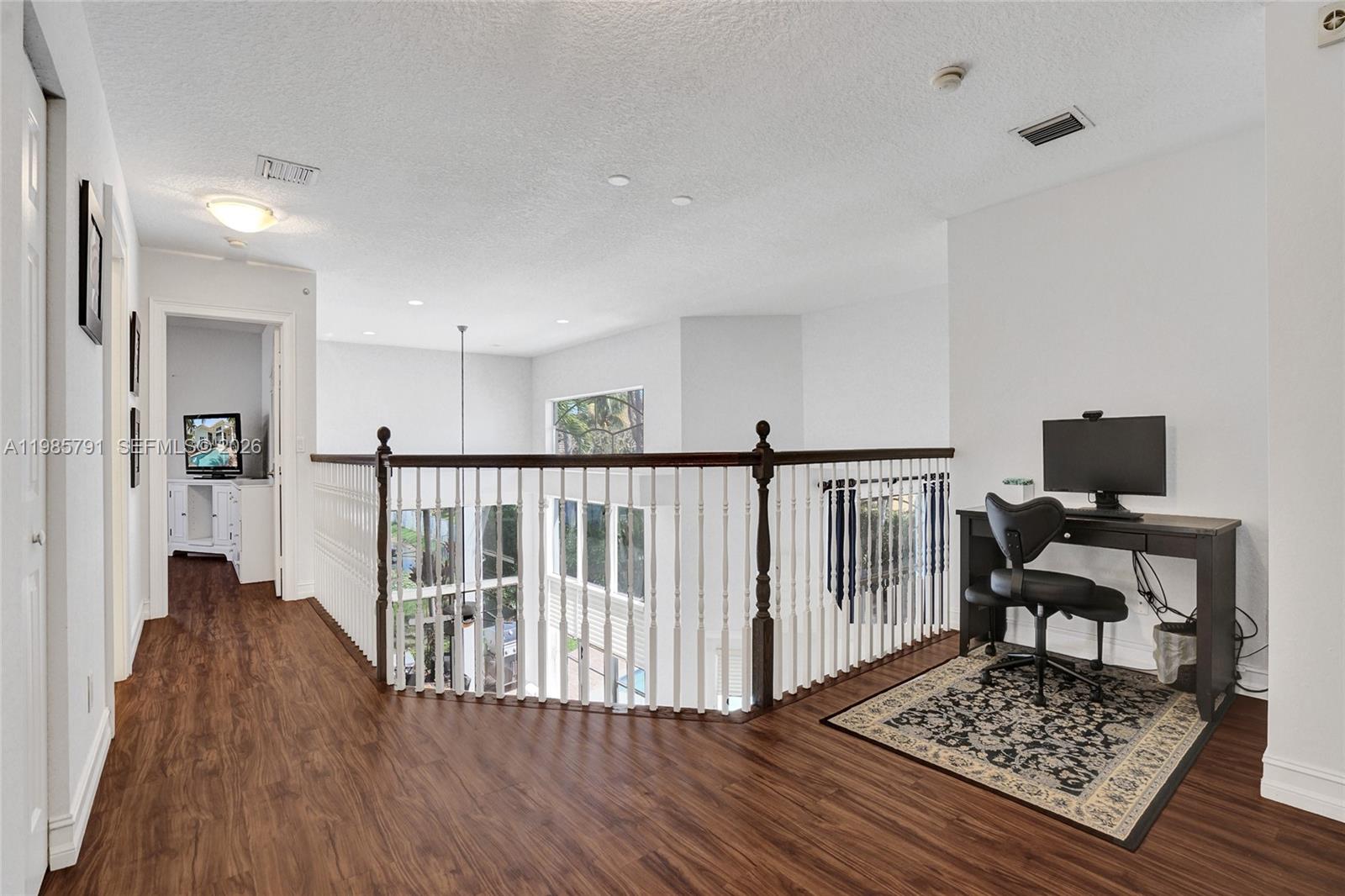 ROLLING HILLS GOLF ESTATE - Residential