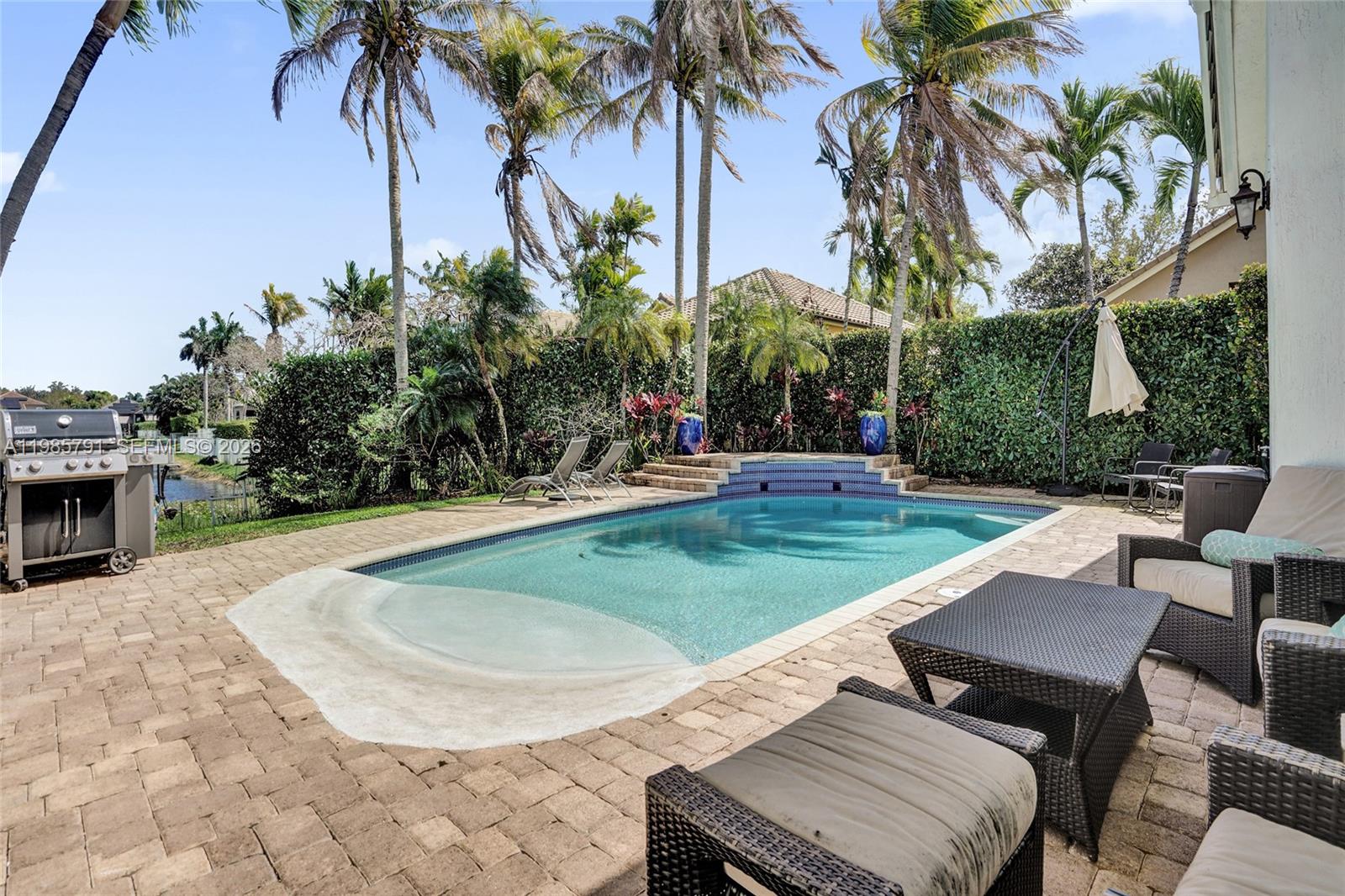 ROLLING HILLS GOLF ESTATE - Residential