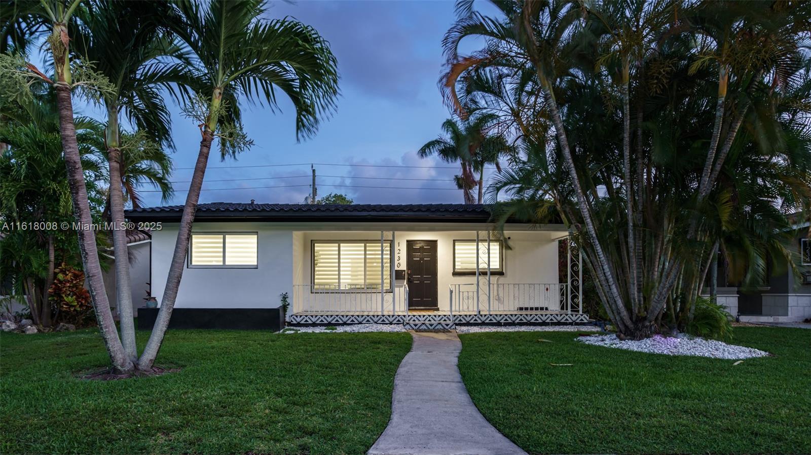 HOLLYWOOD LAKES SEC - Residential