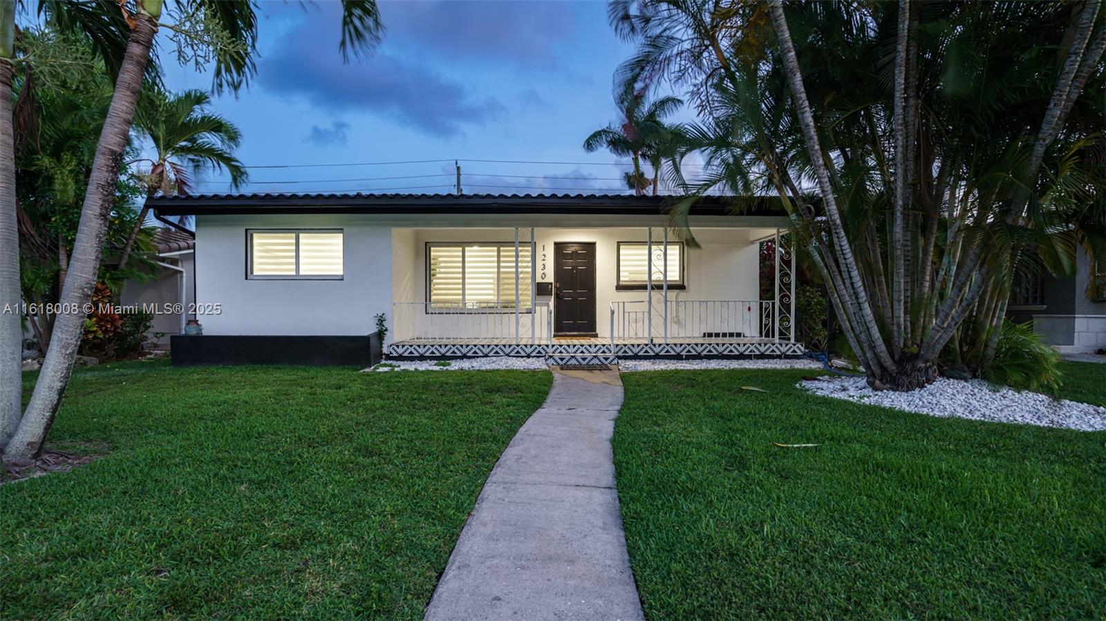 HOLLYWOOD LAKES SEC - Residential