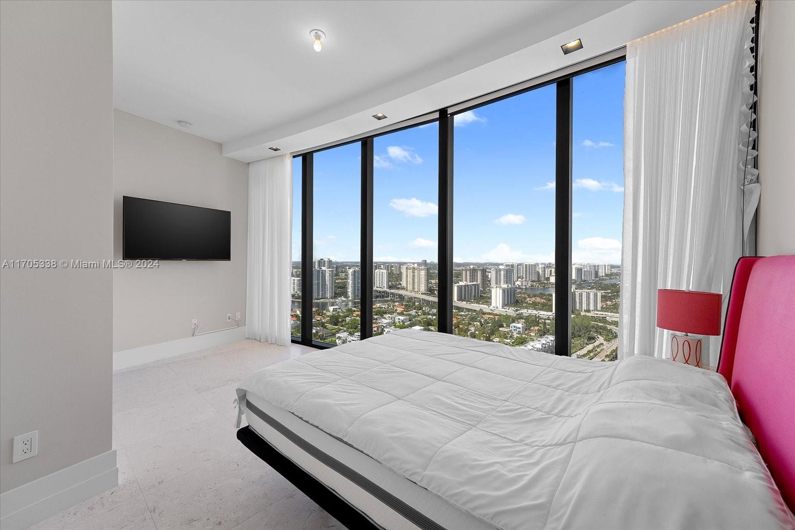 18555 COLLINS AVENUE COND - Residential Lease