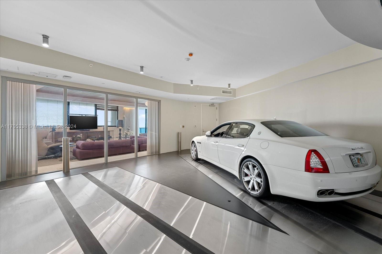 18555 COLLINS AVENUE COND - Residential Lease