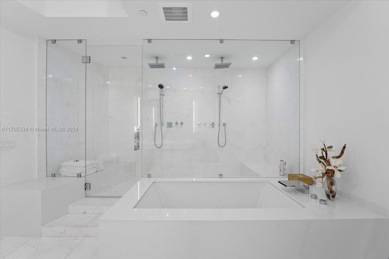 18555 COLLINS AVENUE COND - Residential Lease