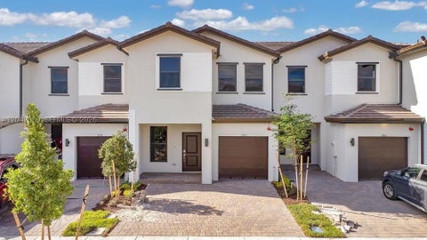 Photo of 250 SW 159th Ln, Pembroke Pines, FL 33027 (MLS # A12042069)