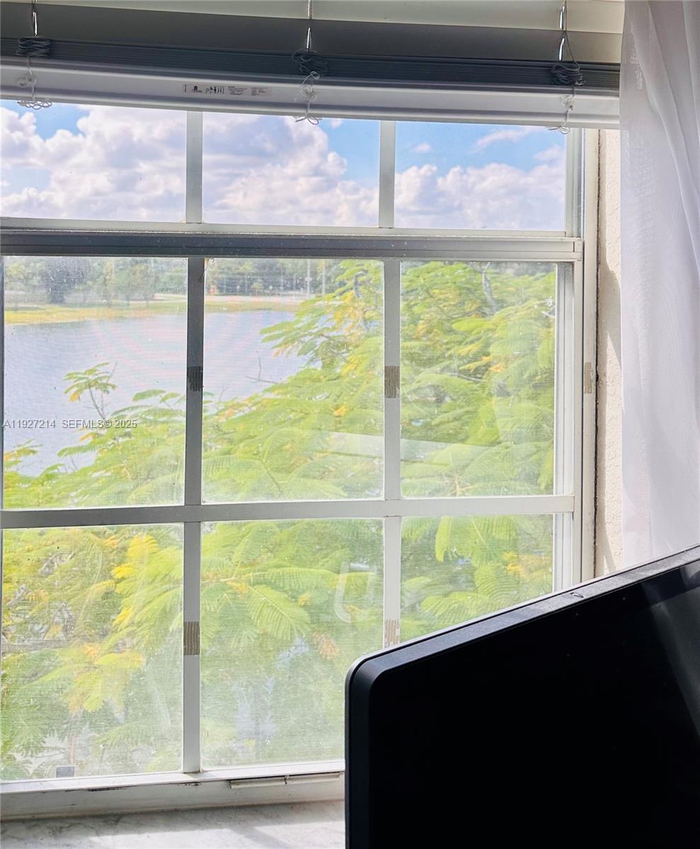 VILLAS DE TUSCANY CONDO - Residential