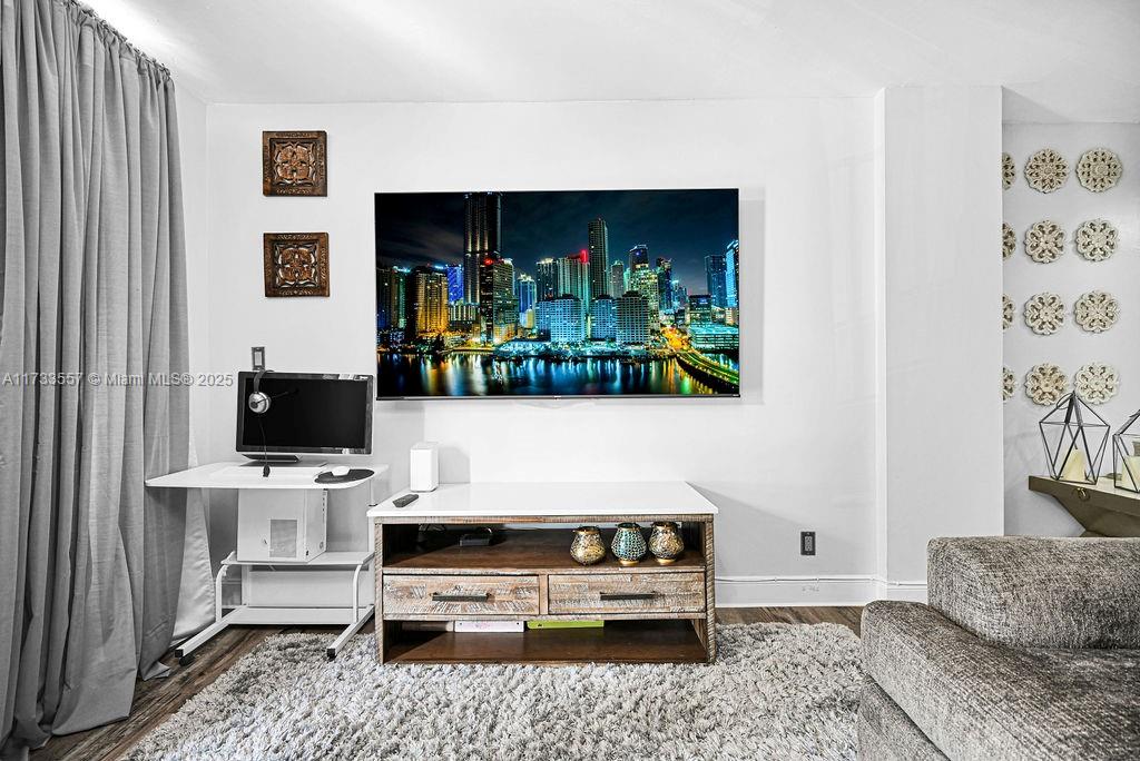 ISLAND CLUB TWO CONDO - Residential