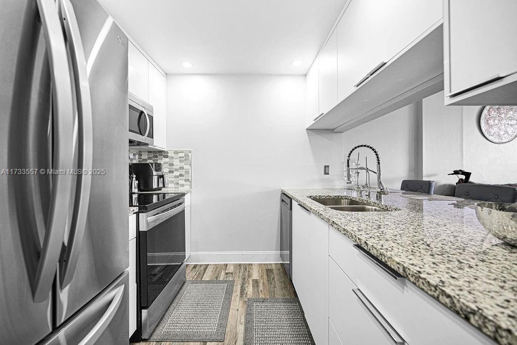 ISLAND CLUB TWO CONDO - Residential