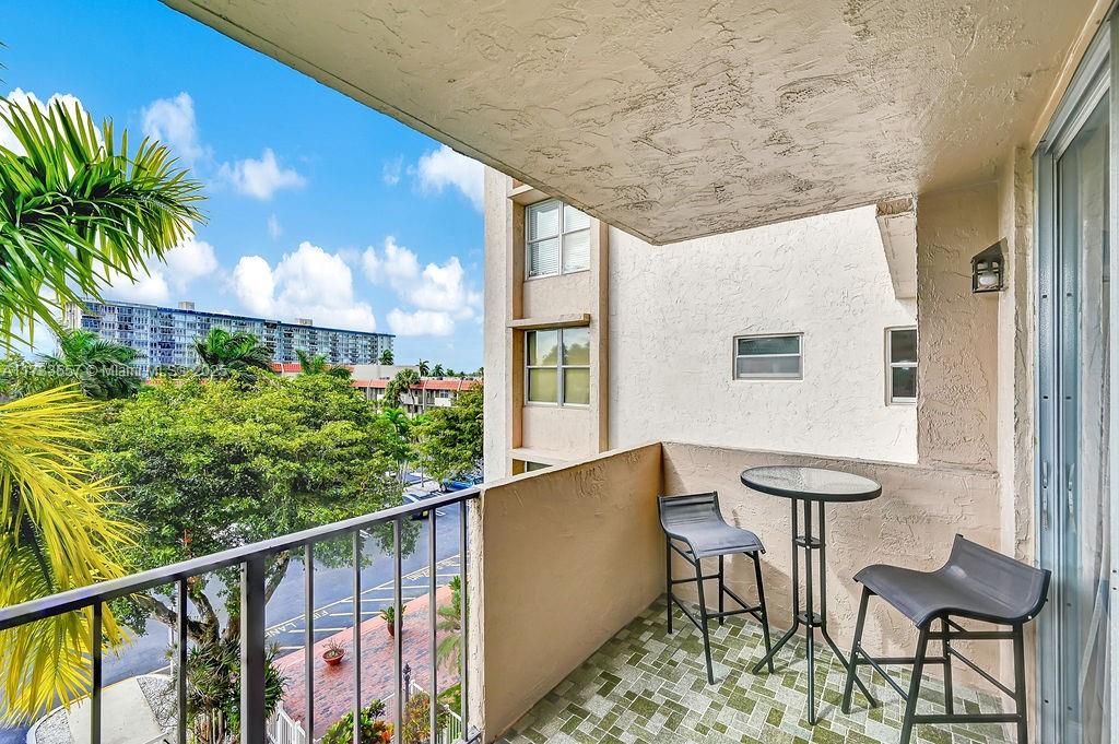 ISLAND CLUB TWO CONDO - Residential