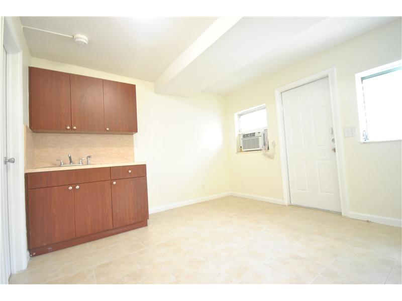 BP 705 LLC - Residential Lease