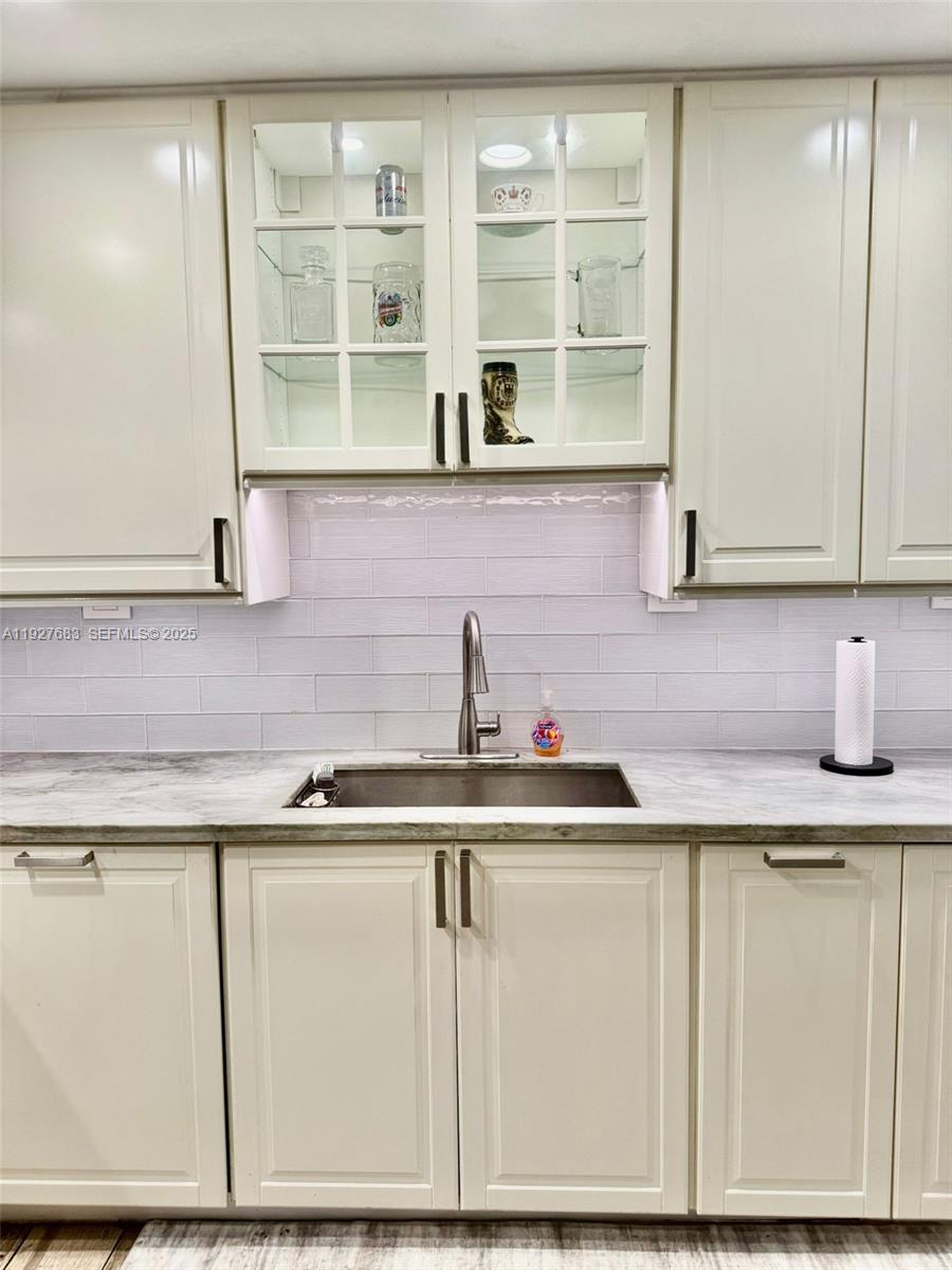 AVON ISLES - Residential Lease