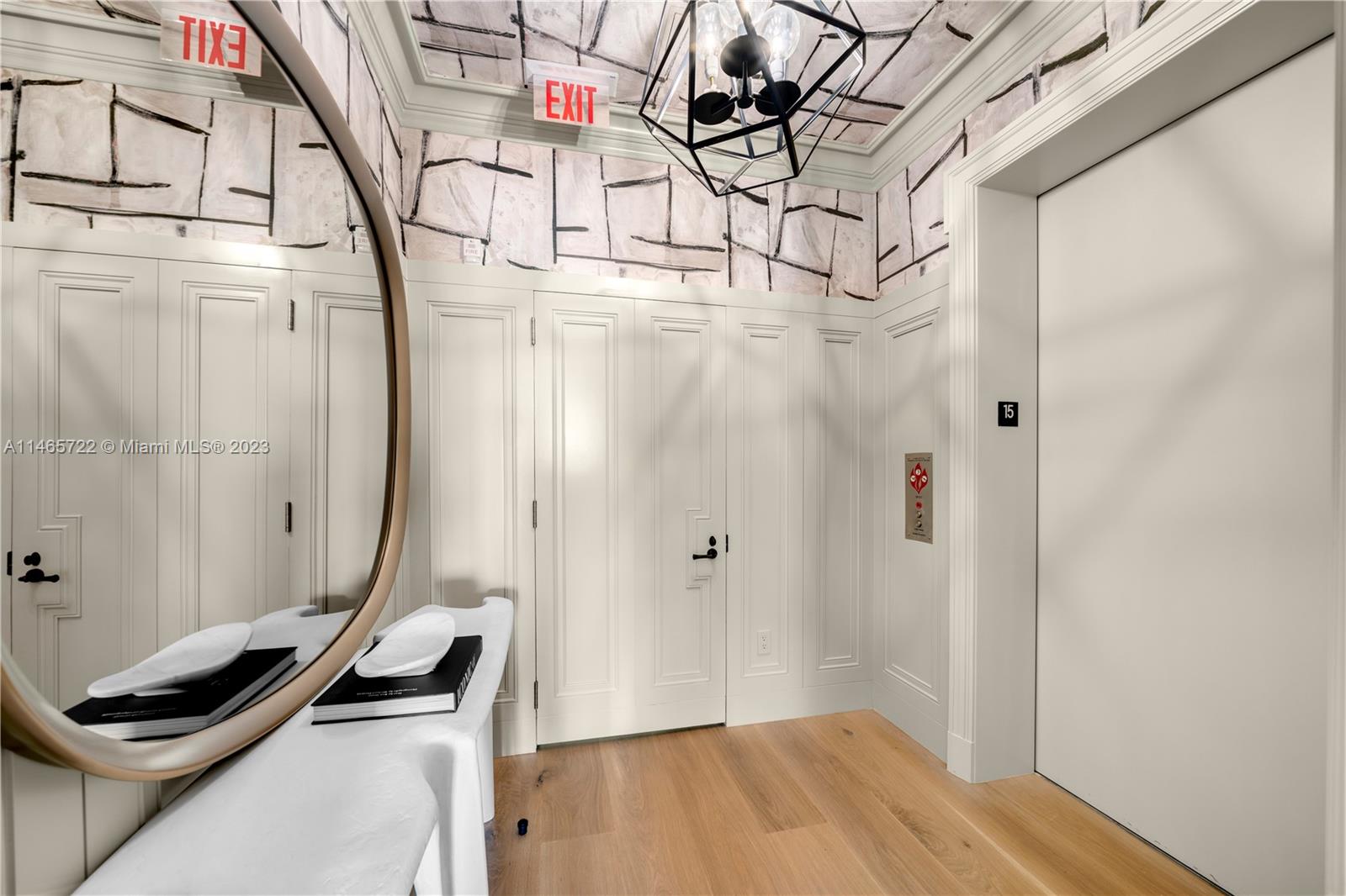 APOGEE CONDO - Residential