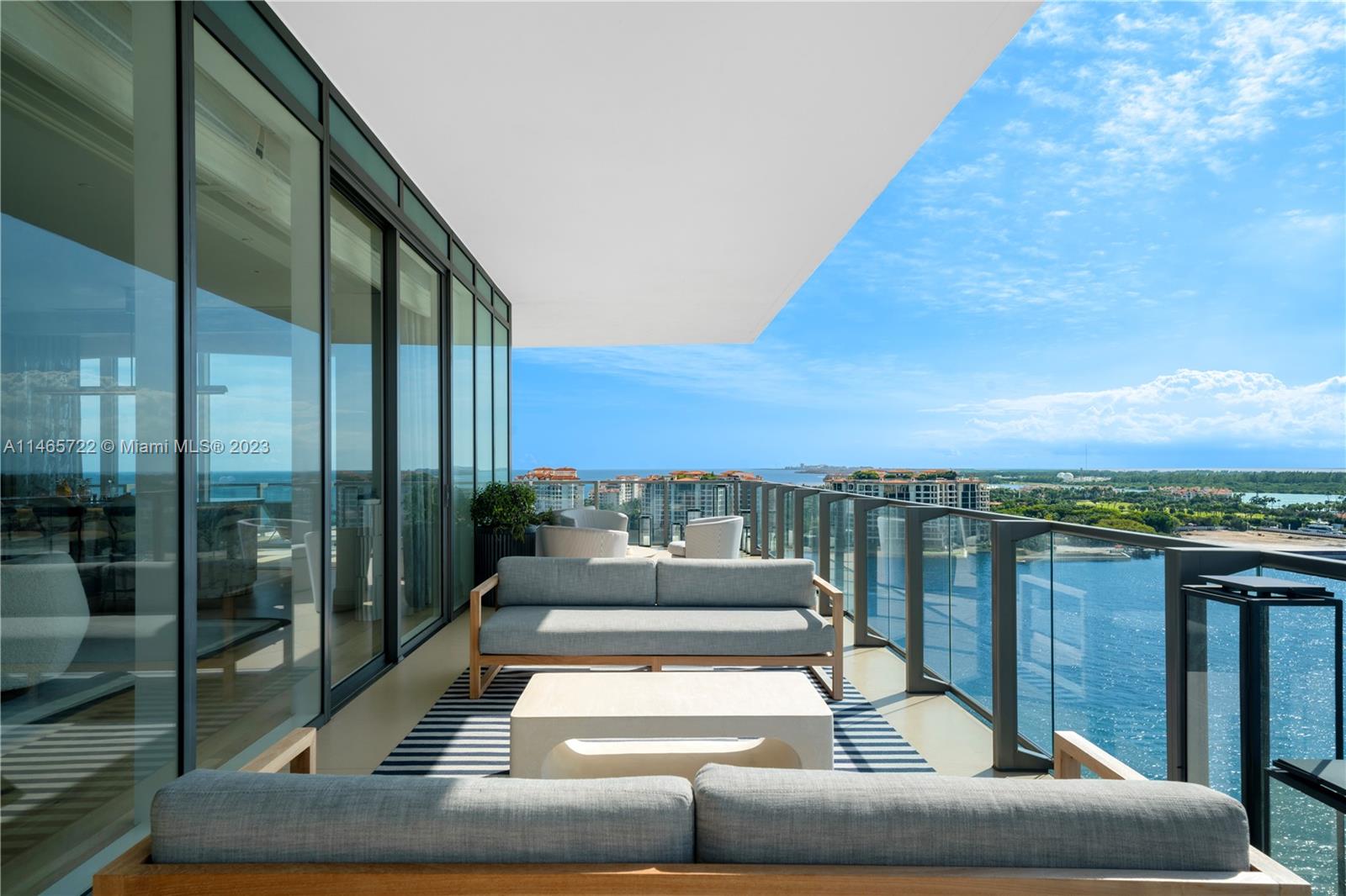 APOGEE CONDO - Residential