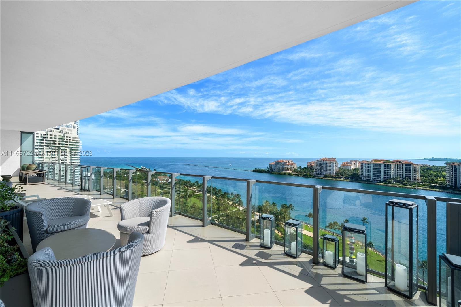 APOGEE CONDO - Residential