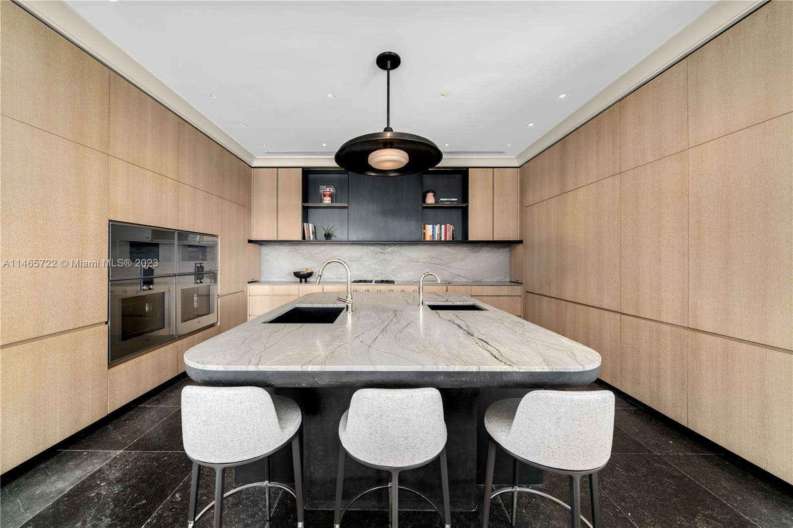 APOGEE CONDO - Residential