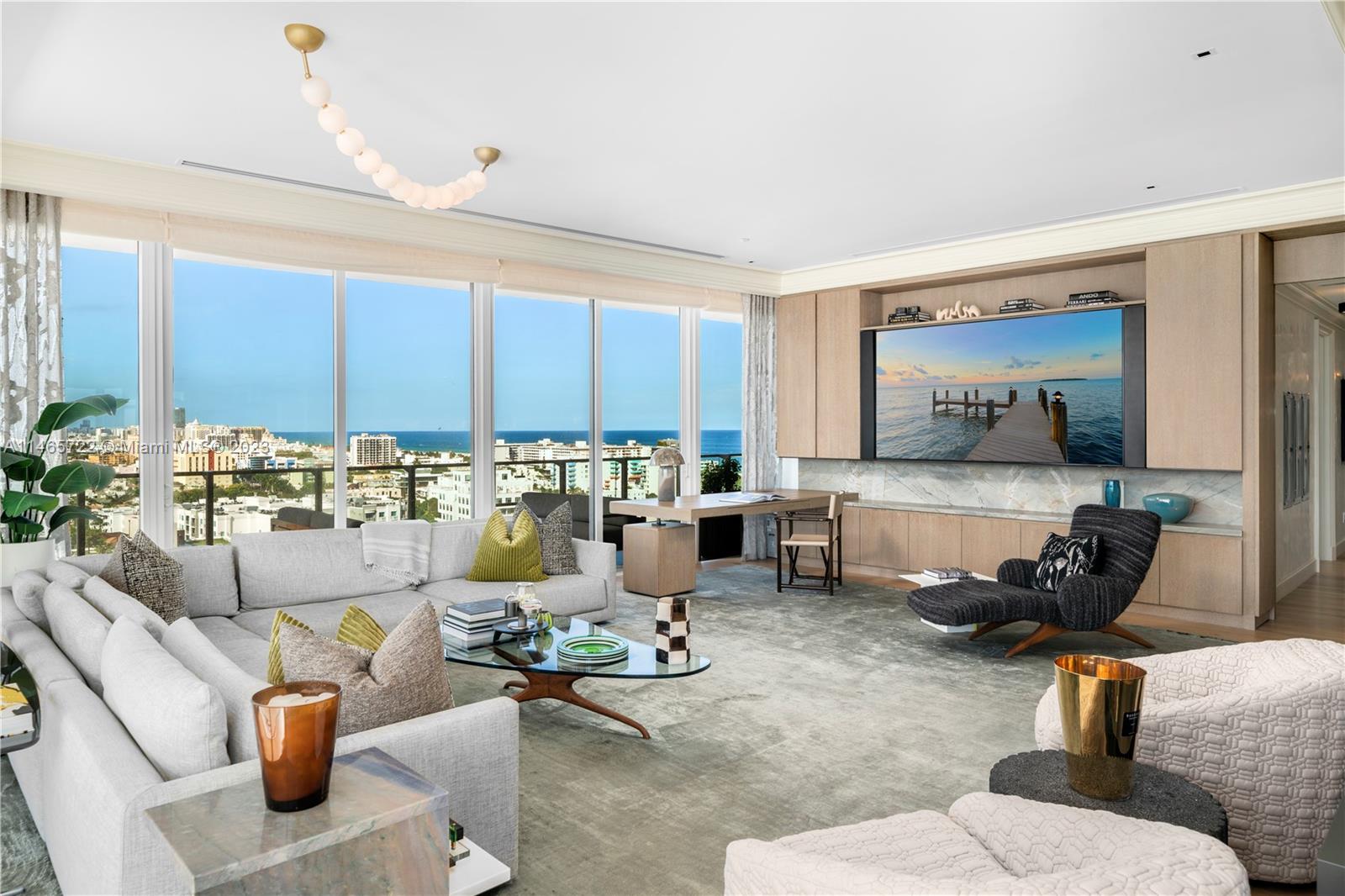 APOGEE CONDO - Residential