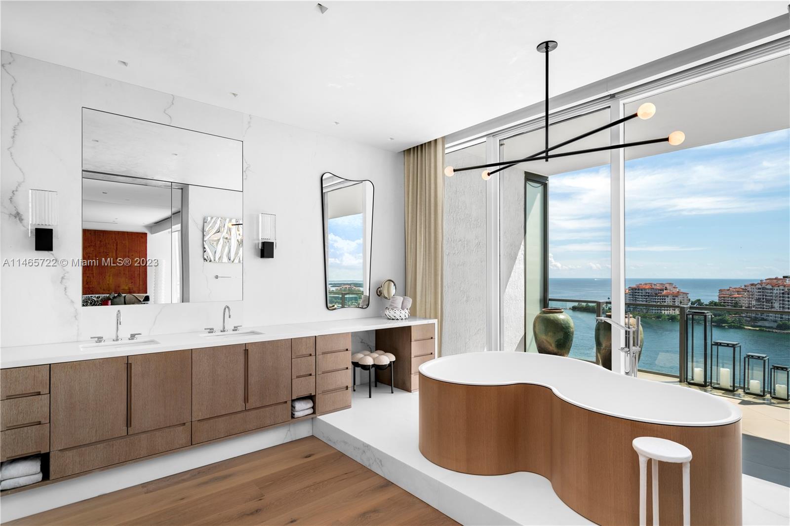 APOGEE CONDO - Residential