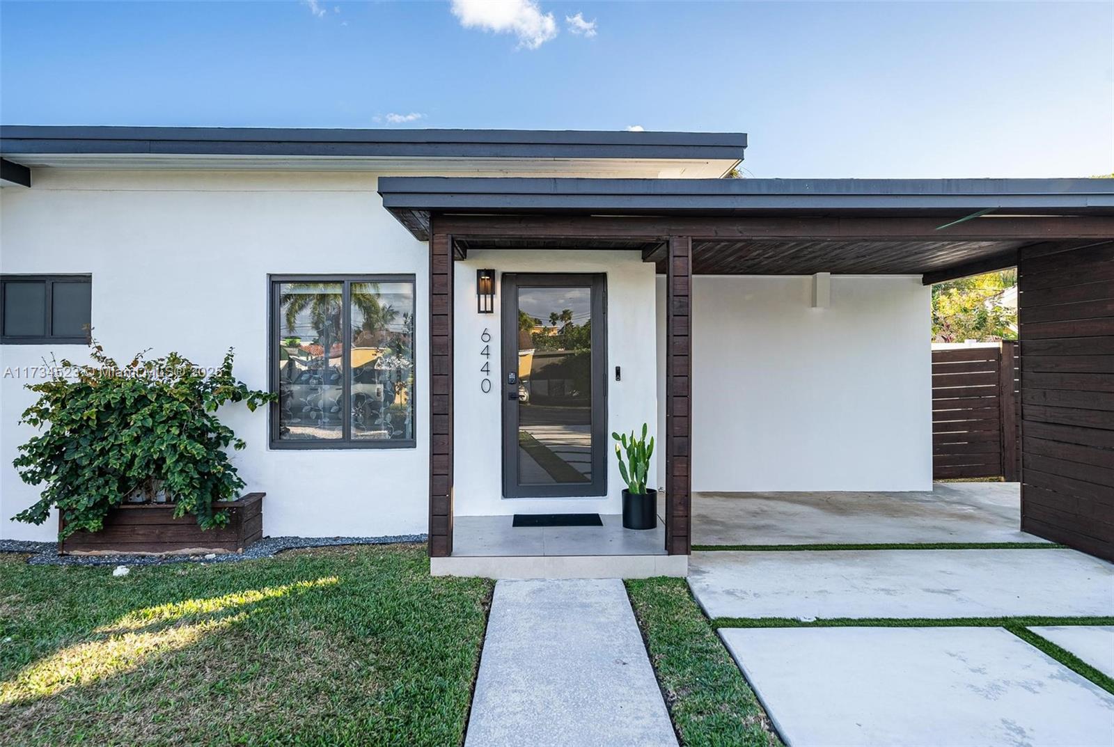 LAKE HEIGHTS - Residential