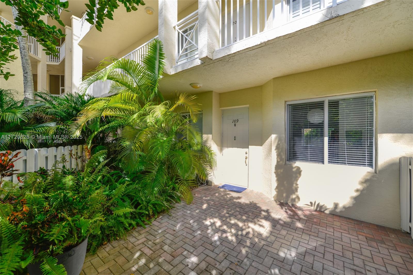 ROYAL POINT AT PALM AIRE - Residential