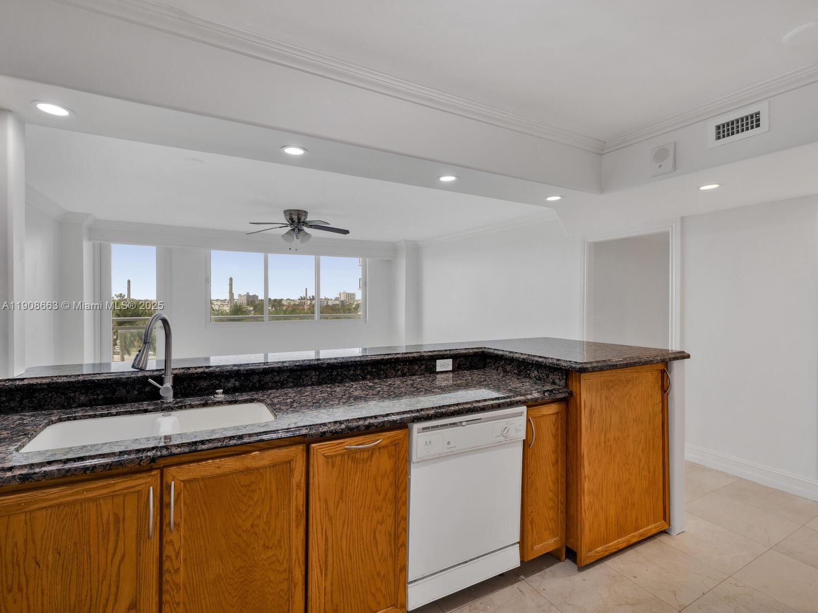 BURLEIGH HOUSE CONDO - Residential Lease