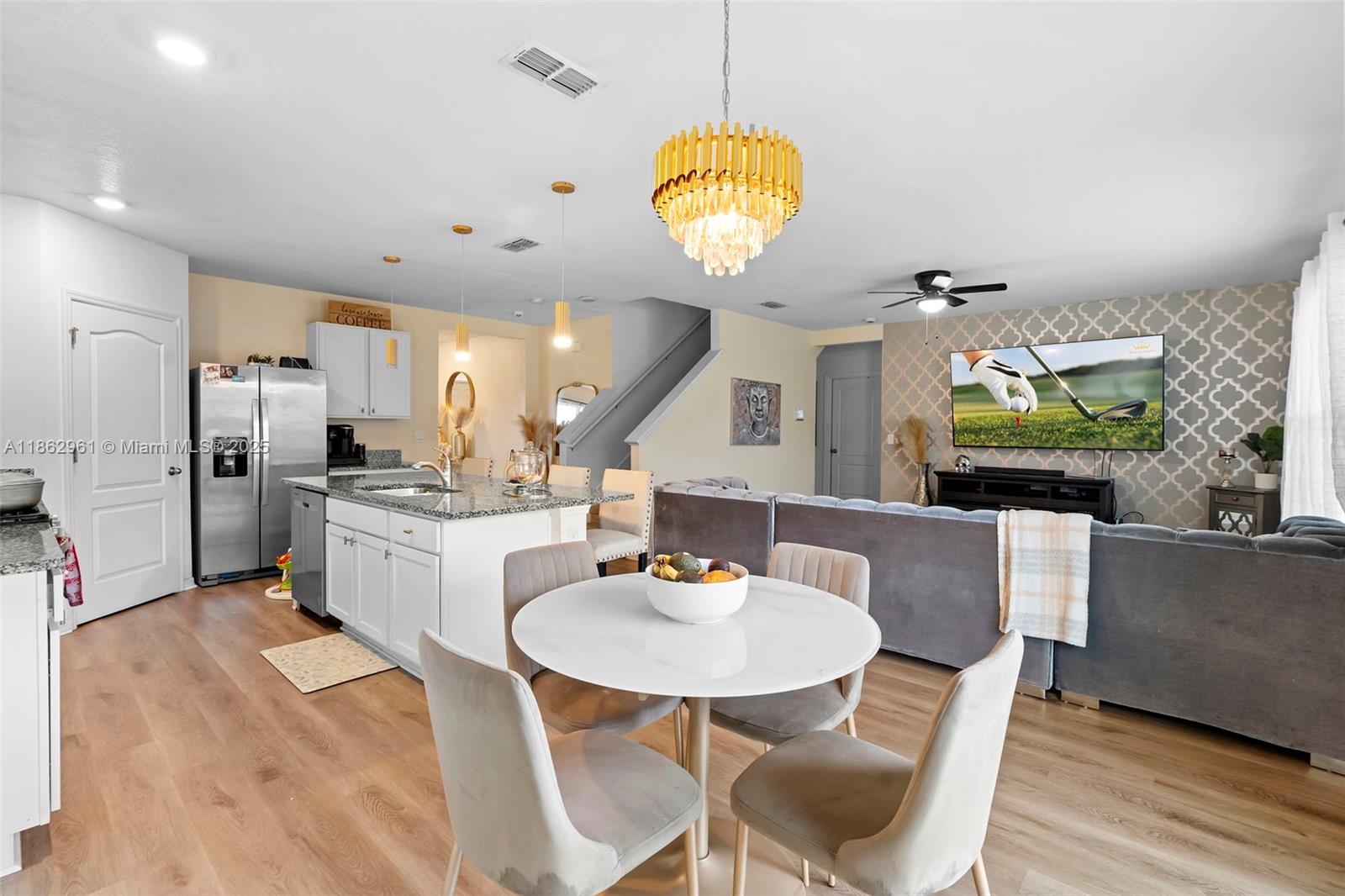 570 Lazio Cir