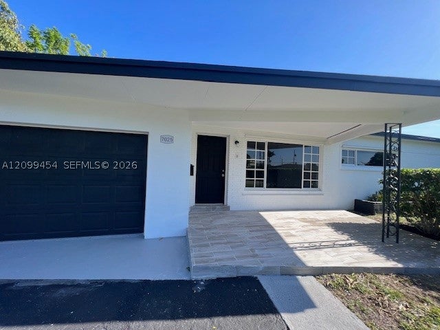 7025 SW 16th Ct 7025