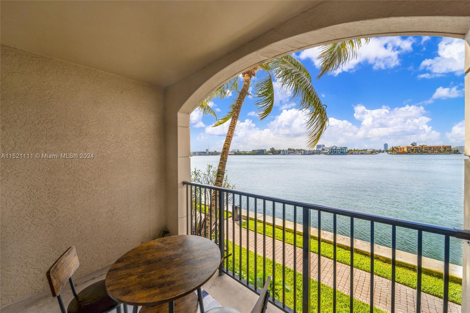 PORTO BELLAGIO CONDO - Residential