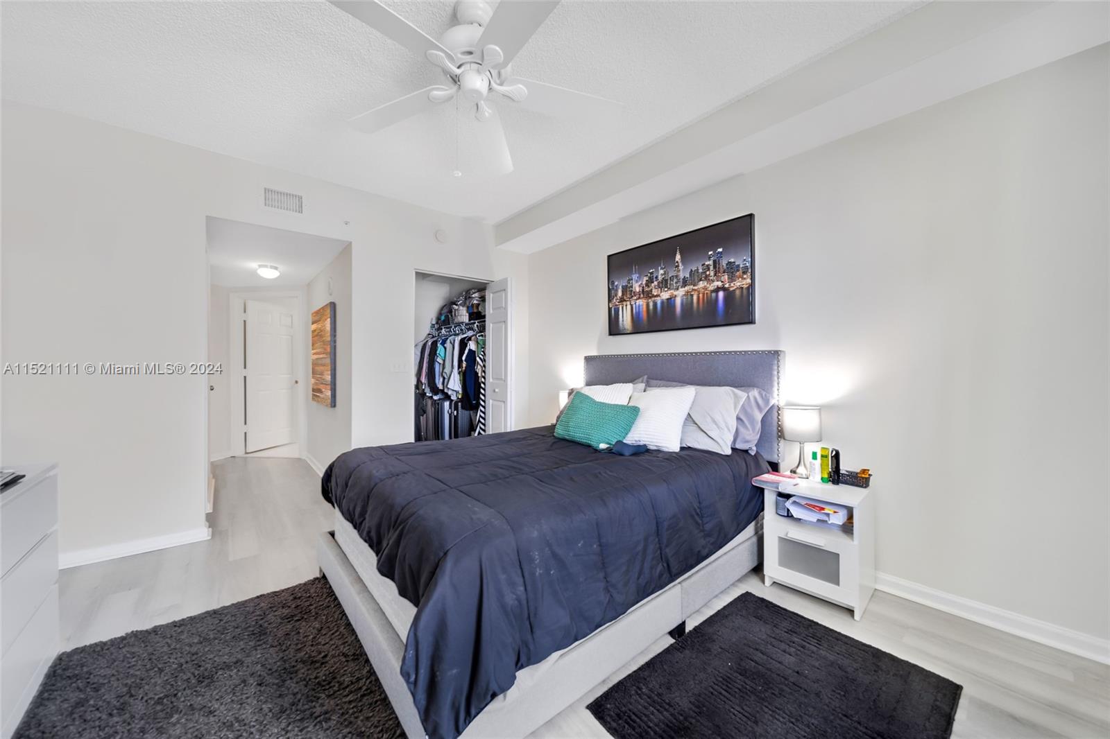 PORTO BELLAGIO CONDO - Residential