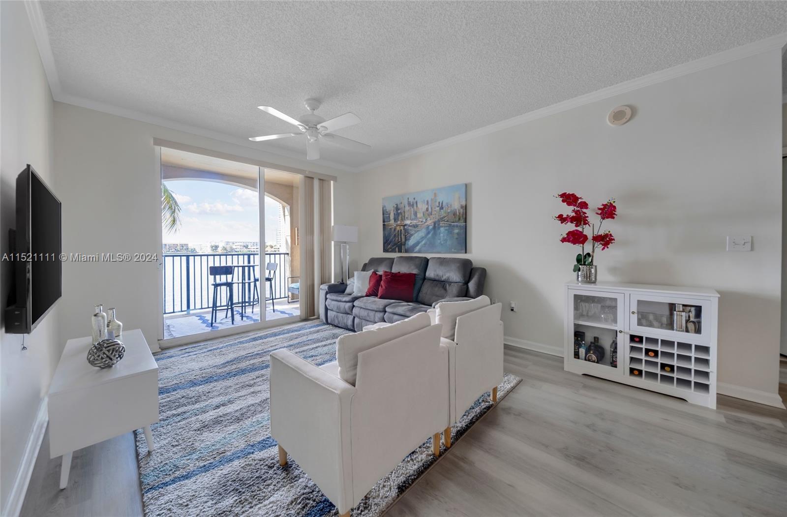 PORTO BELLAGIO CONDO - Residential