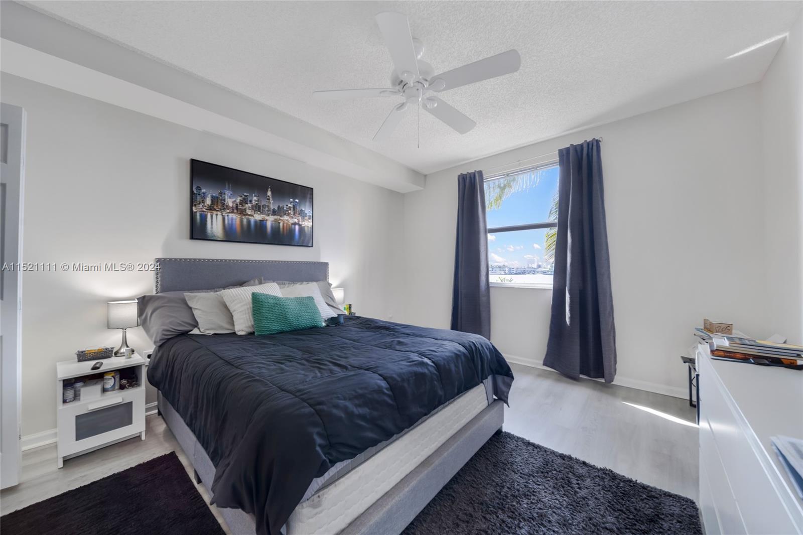 PORTO BELLAGIO CONDO - Residential