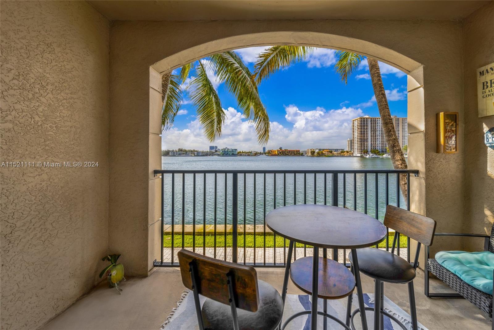 PORTO BELLAGIO CONDO - Residential