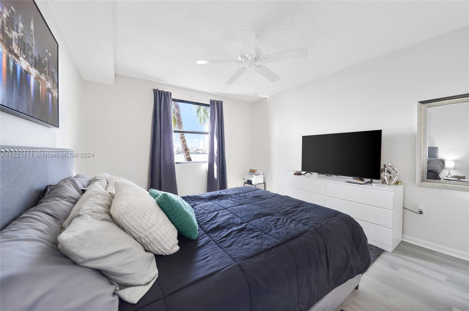 PORTO BELLAGIO CONDO - Residential