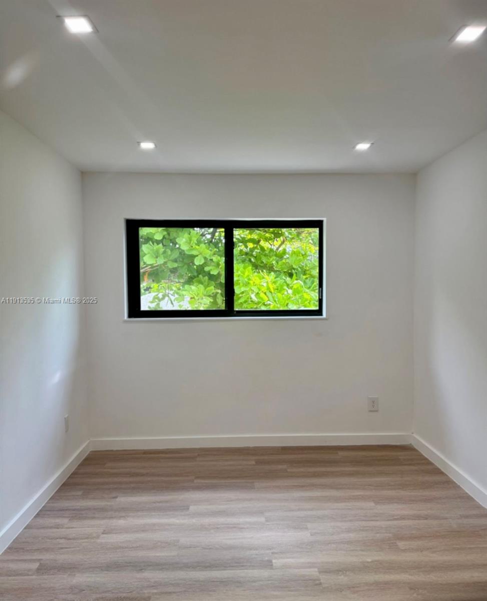 DIXIE HWY PARK - Residential Lease