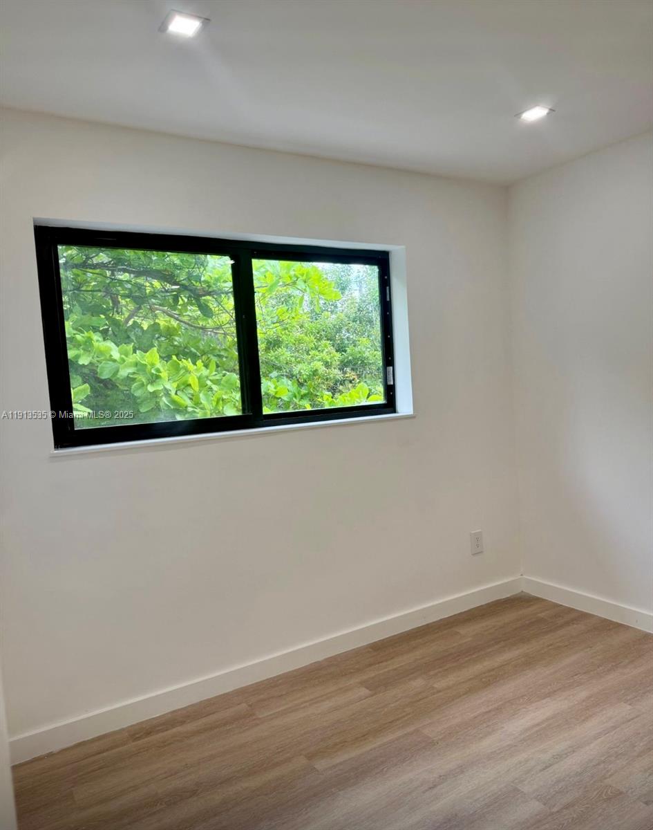 DIXIE HWY PARK - Residential Lease