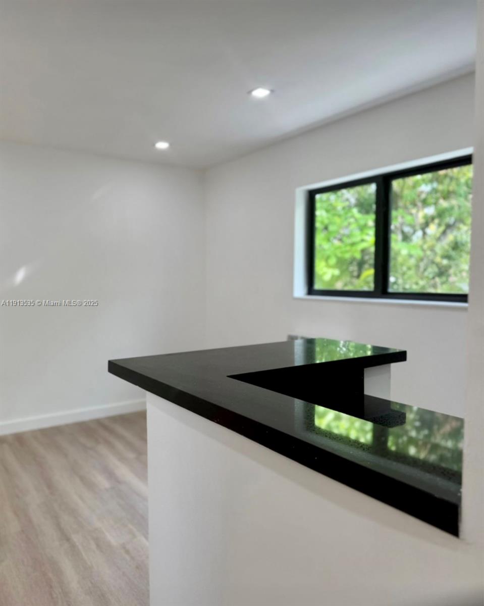 DIXIE HWY PARK - Residential Lease