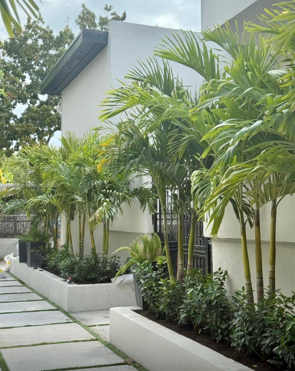 DIXIE HWY PARK - Residential Lease