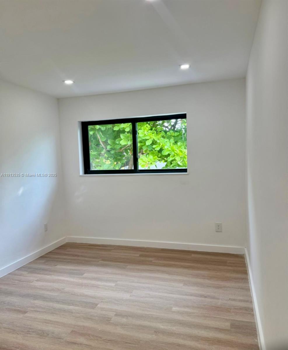 DIXIE HWY PARK - Residential Lease