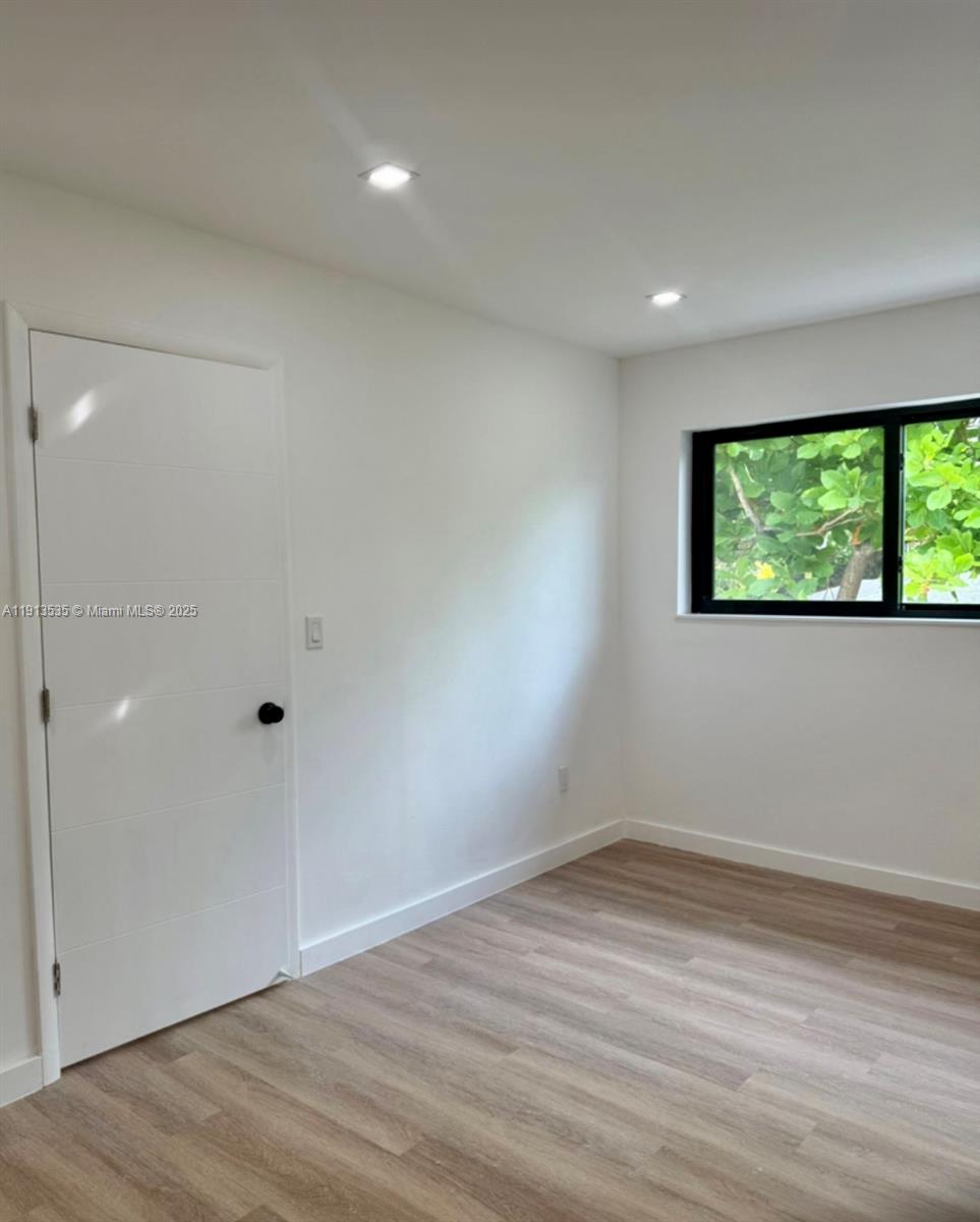 DIXIE HWY PARK - Residential Lease