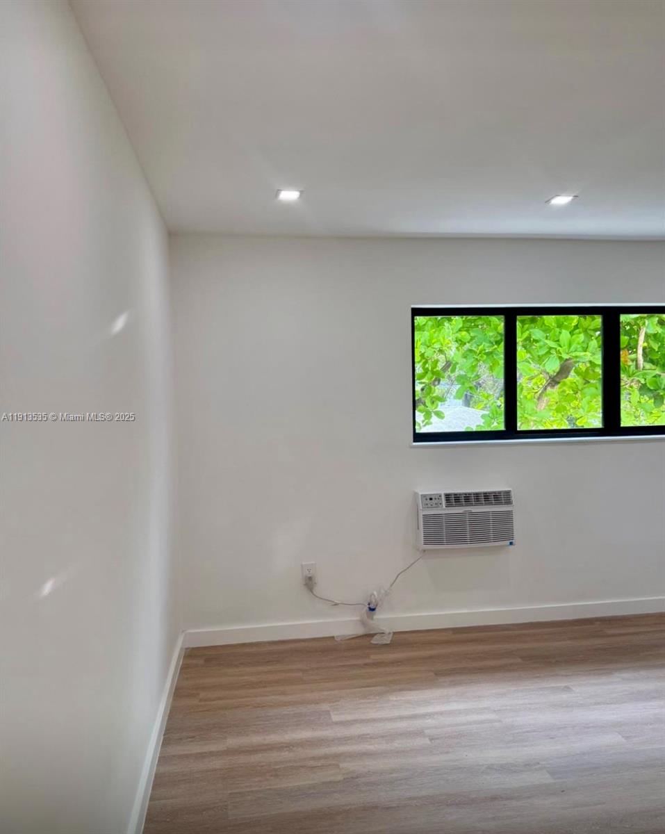 DIXIE HWY PARK - Residential Lease