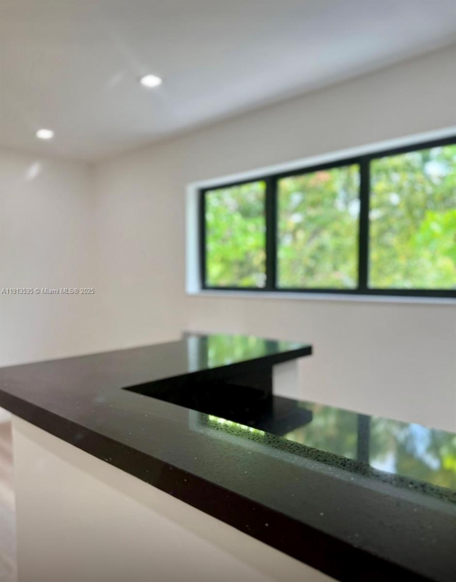 DIXIE HWY PARK - Residential Lease