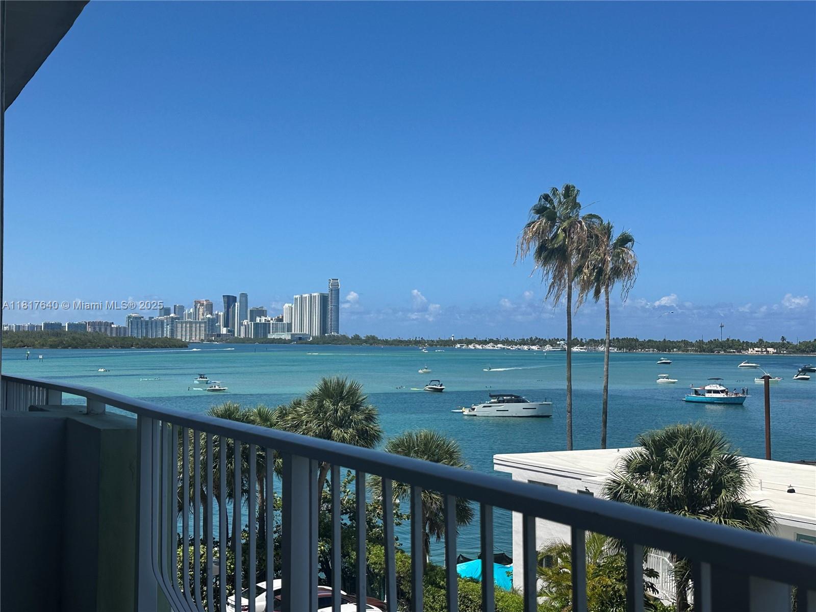 10350 W Bay Harbor Dr 4F, Bay Harbor Islands, Miami-Dade County, Florida - 1 Bedrooms  
1 Bathrooms - 